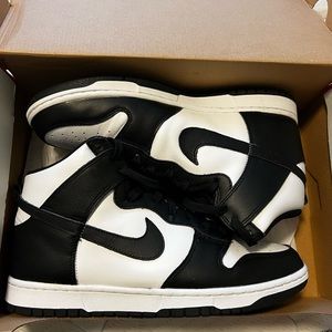 Used Panda dunks worn once